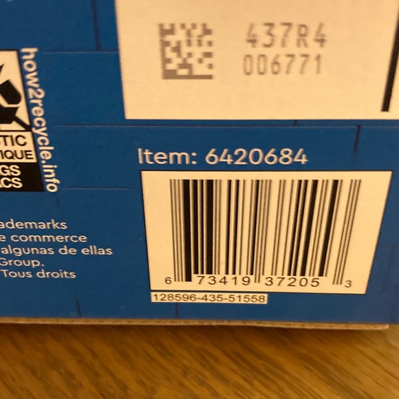 LEGO City Penguin Slushy Truck Set Brand New in Box - Picture 3 of 9